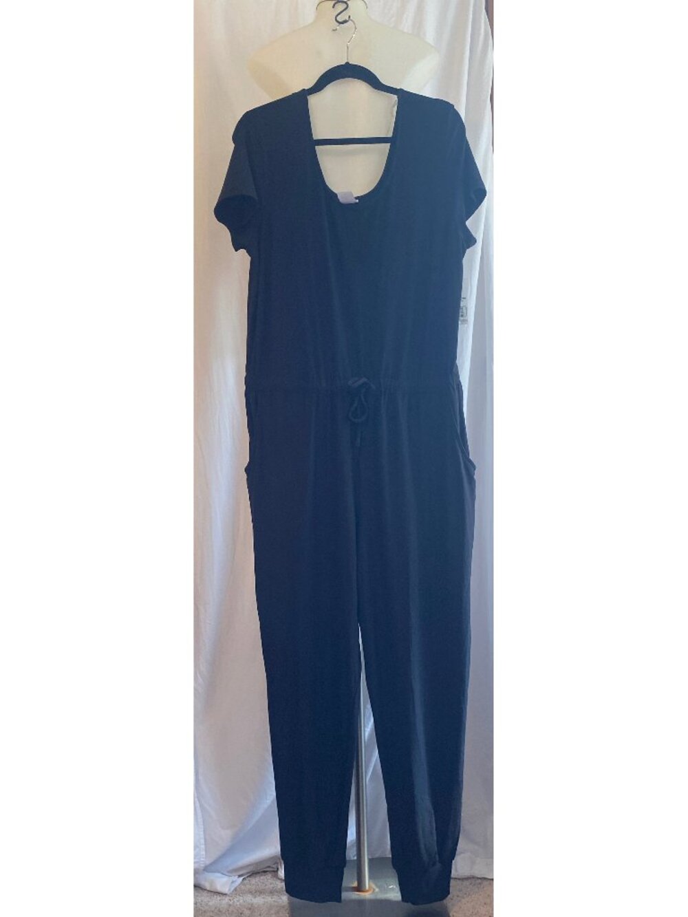 No Boundaries Black Short Sleeve Drawstring Waist Jogger Jumpsuit